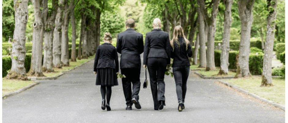 Что надеть на похороны женщинам и мужчинам
